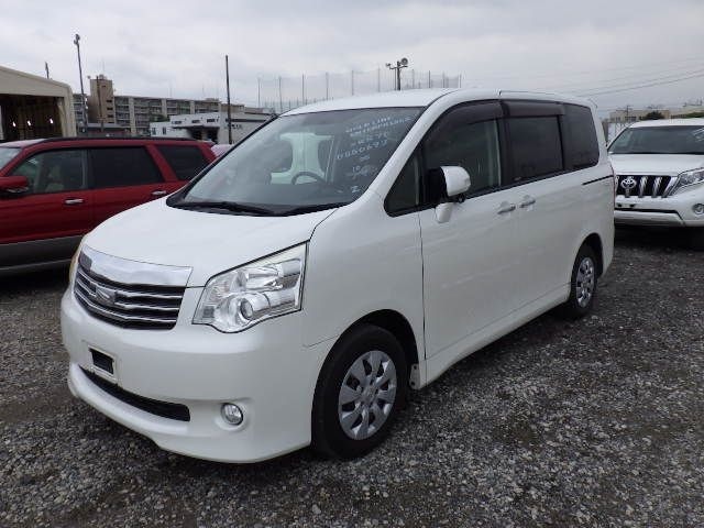 TOYOTA NOAH – 2013 – ZRR70G TOYOTA NOAH – 2013 – ZRR70G