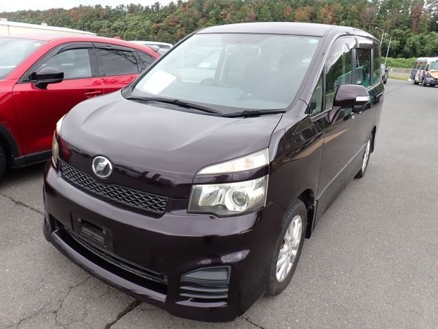 TOYOTA VOXY – 2013 – ZRR70W