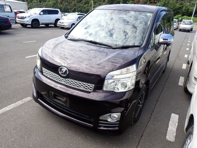 TOYOTA VOXY – 2013 – ZRR70W