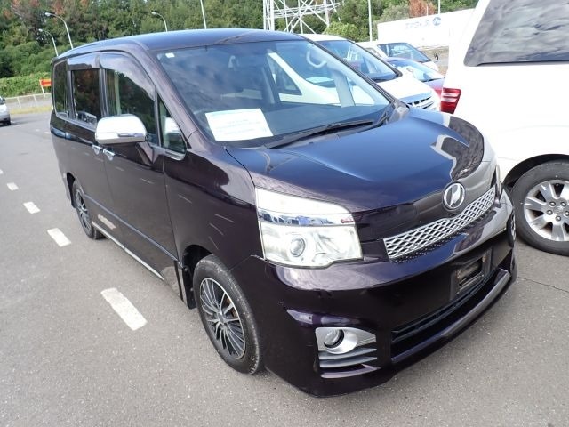 TOYOTA VOXY – 2013 – ZRR70W