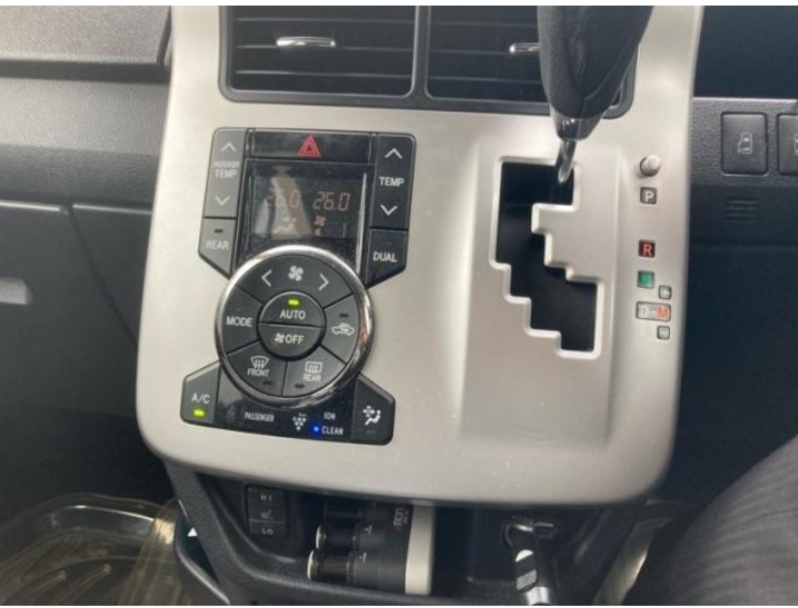 TOYOTA NOAH – 2013 – ZRR70G TOYOTA NOAH – 2013 – ZRR70G