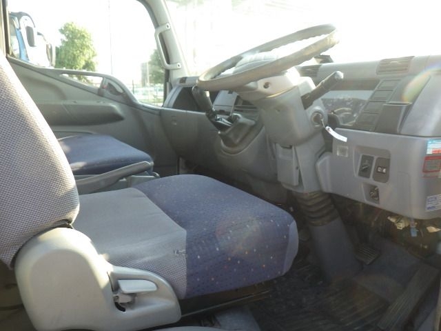 MITSUBISHI CANTER 2005 – FE82DE