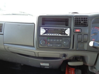 MAZDA TITAN – 2004 – SYE6T