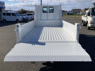 MAZDA TITAN – 2004 – SYE6T