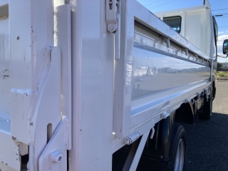 MAZDA TITAN – 2004 – SYE6T