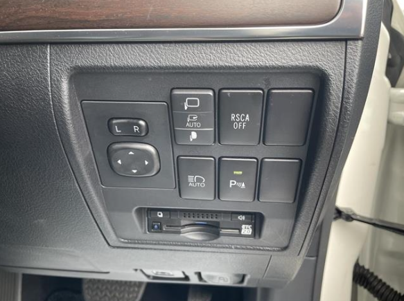 TOYOTA LAND CRUISER – 2019 – URJ202W