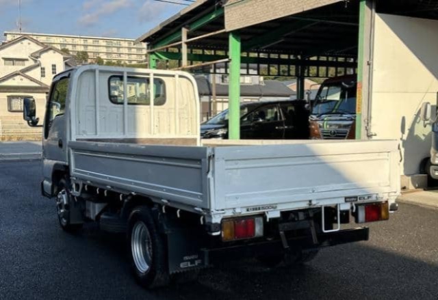 ISUZU ELF – 2008 – NHR85A