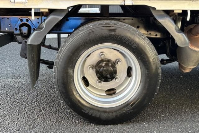 ISUZU ELF – 2008 – NHR85A