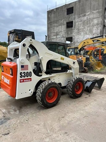BOBCAT S300 2023