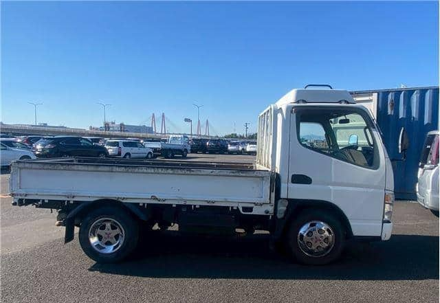 MITSUBISHI FUSO CANTER – 2005 – FG70DB