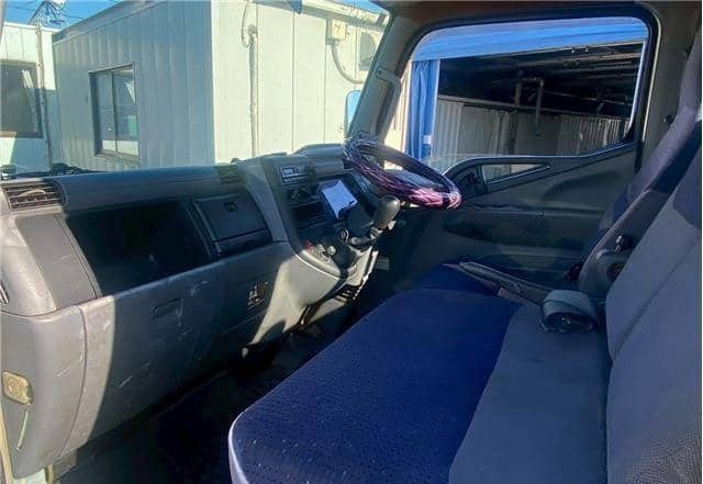 MITSUBISHI FUSO CANTER – 2005 – FG70DB