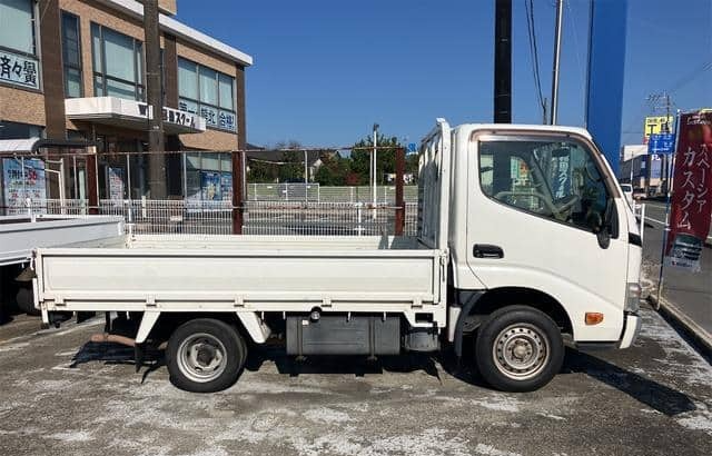 TOYOTA DYNA – 2013 – TRY220