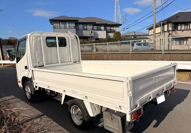 TOYOTA DYNA – 2010 – TRY220