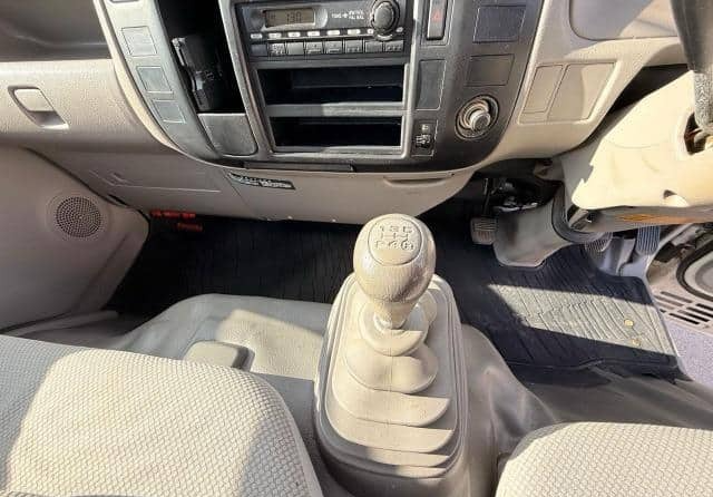 TOYOTA DYNA – 2010 – TRY220