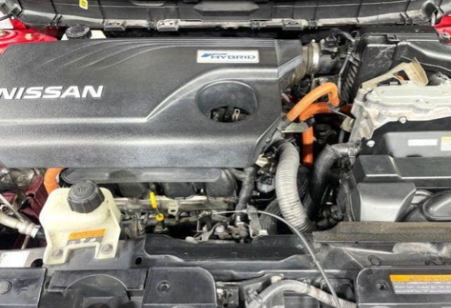 NISSAN X-TRAIL – 2016 – HNT32