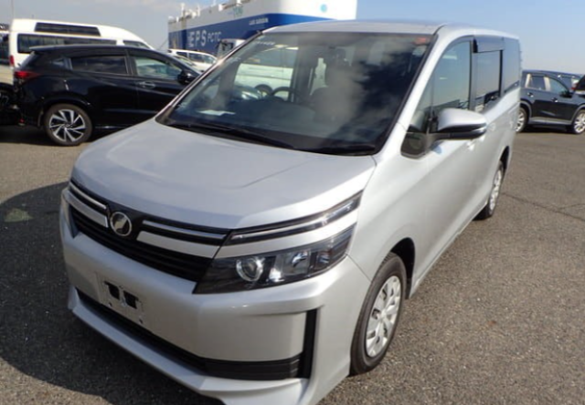 TOYOTA VOXY – 2017 – ZRR85