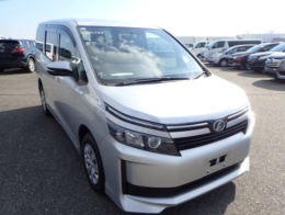 TOYOTA VOXY – 2017 – ZRR85