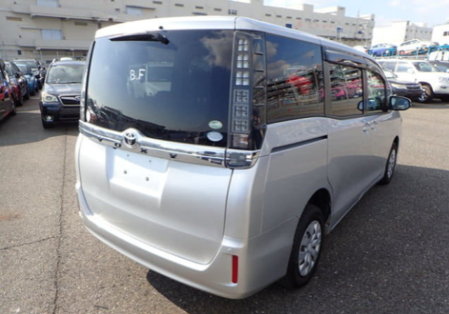 TOYOTA VOXY – 2017 – ZRR85