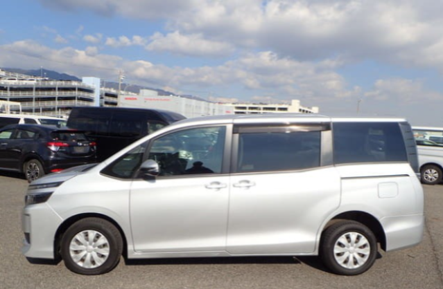 TOYOTA VOXY – 2017 – ZRR85