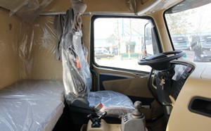 SINOTRUK HOWO A7 CARGO TRUCK