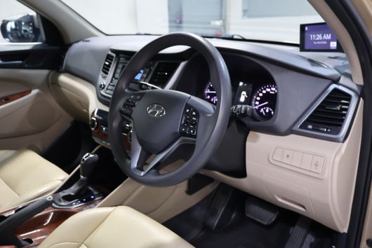 HYUNDAI TUCSON – 2016 – KMHJ3813