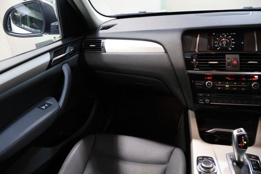 BMW X3 – 2015 – WBAWY920300