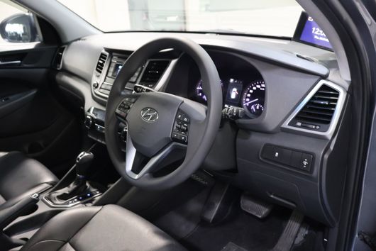 HYUNDAI TUCSON – 2016 – KMHJ3813