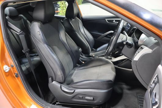 HYUNDAI VELOSTER – 2015 – KMHTC61