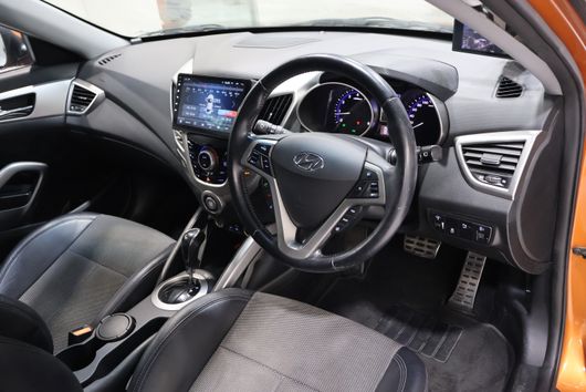 HYUNDAI VELOSTER – 2015 – KMHTC61