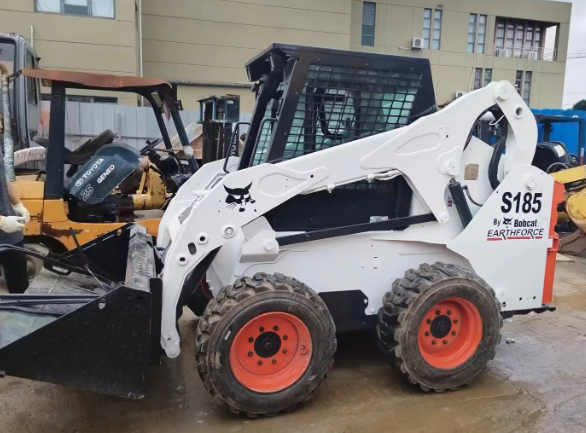 BOBCAT – 2022 – S185