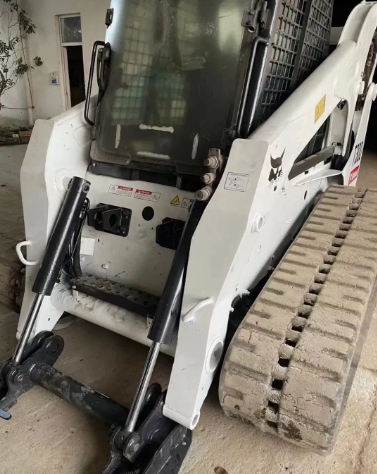 BOBCAT – 2018 – T300