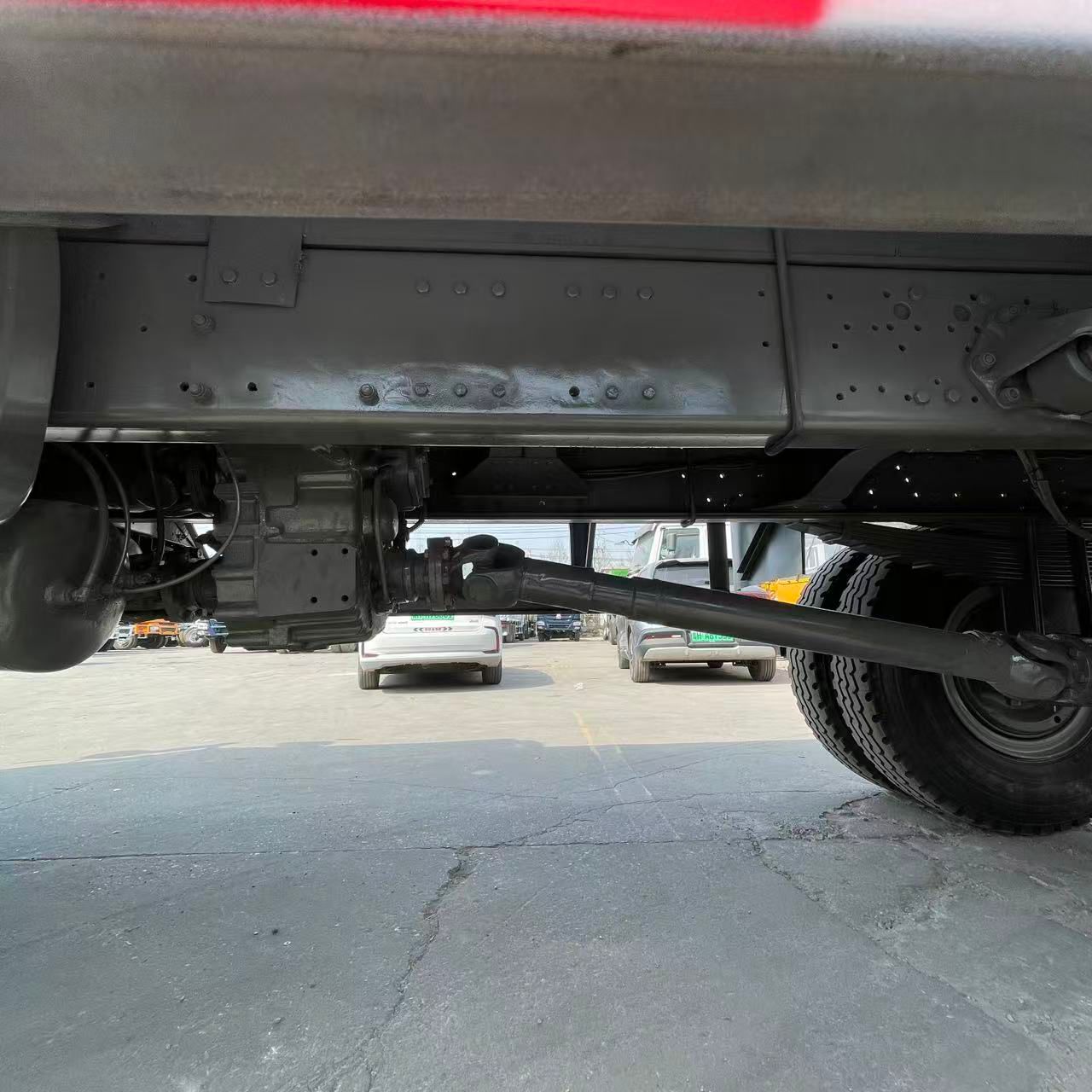 Sinotruk howo – 2024 – ZZ2167M4327A