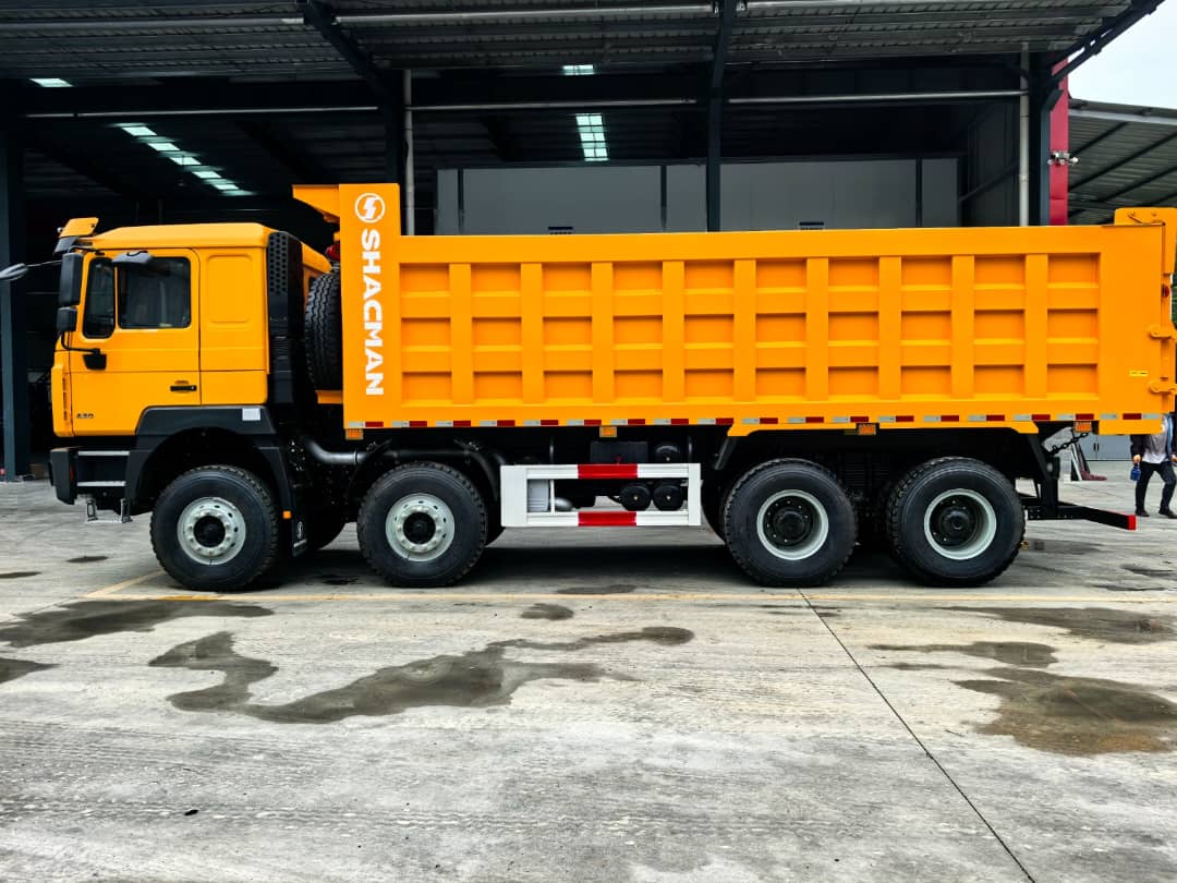 Shacman – 2024 – SX3315DU406F3000