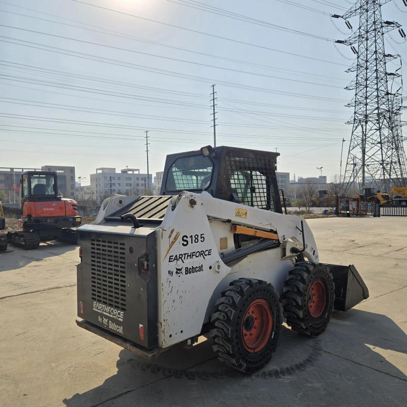 BOBCAT – 2022 – S185