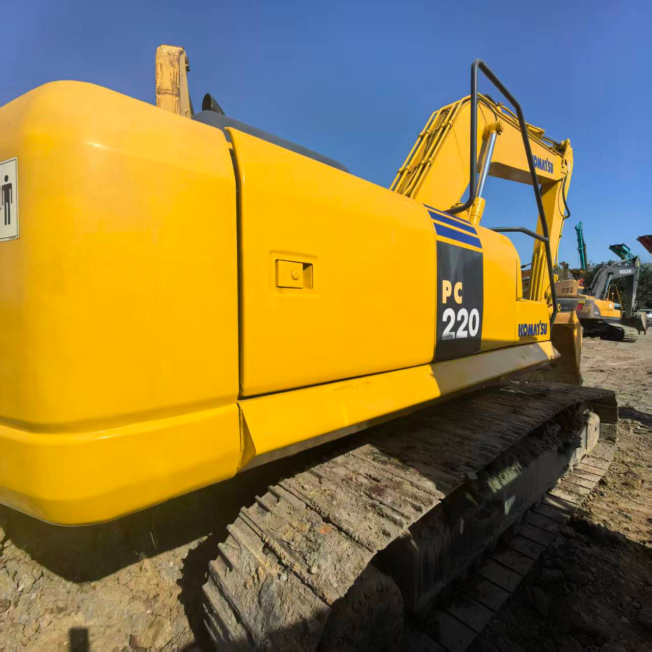 Komatsu Pc -220 -7 – YEAR 2024 – TON 22 – working hours :450