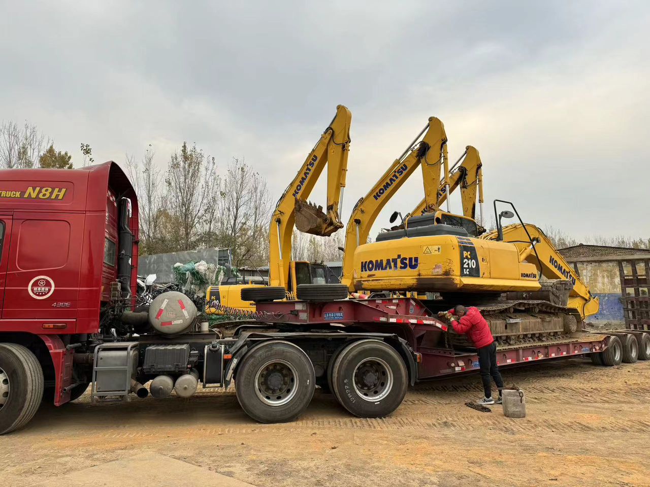 KOMATSU – 2023 – PC EXCAVATOR 210