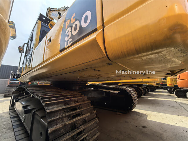 KOMATSU PC300 TRACKED EXCAVATOR – 2023