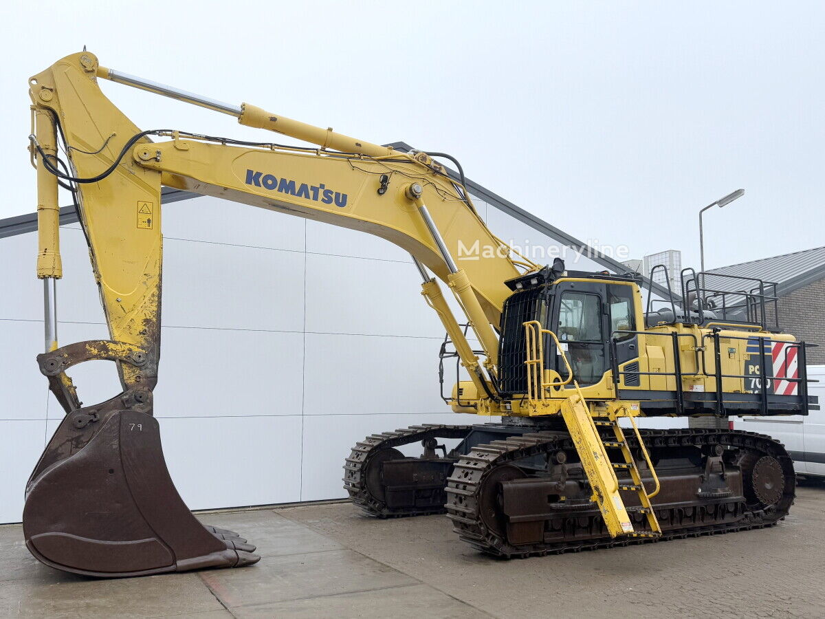 KOMATSU – 2015 – PC700LC
