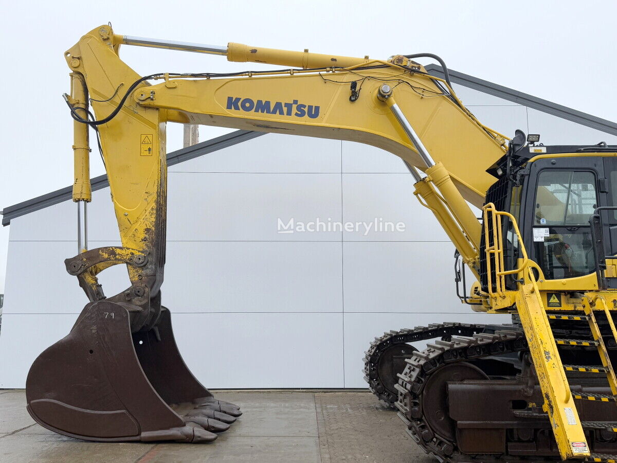 KOMATSU – 2015 – PC700LC