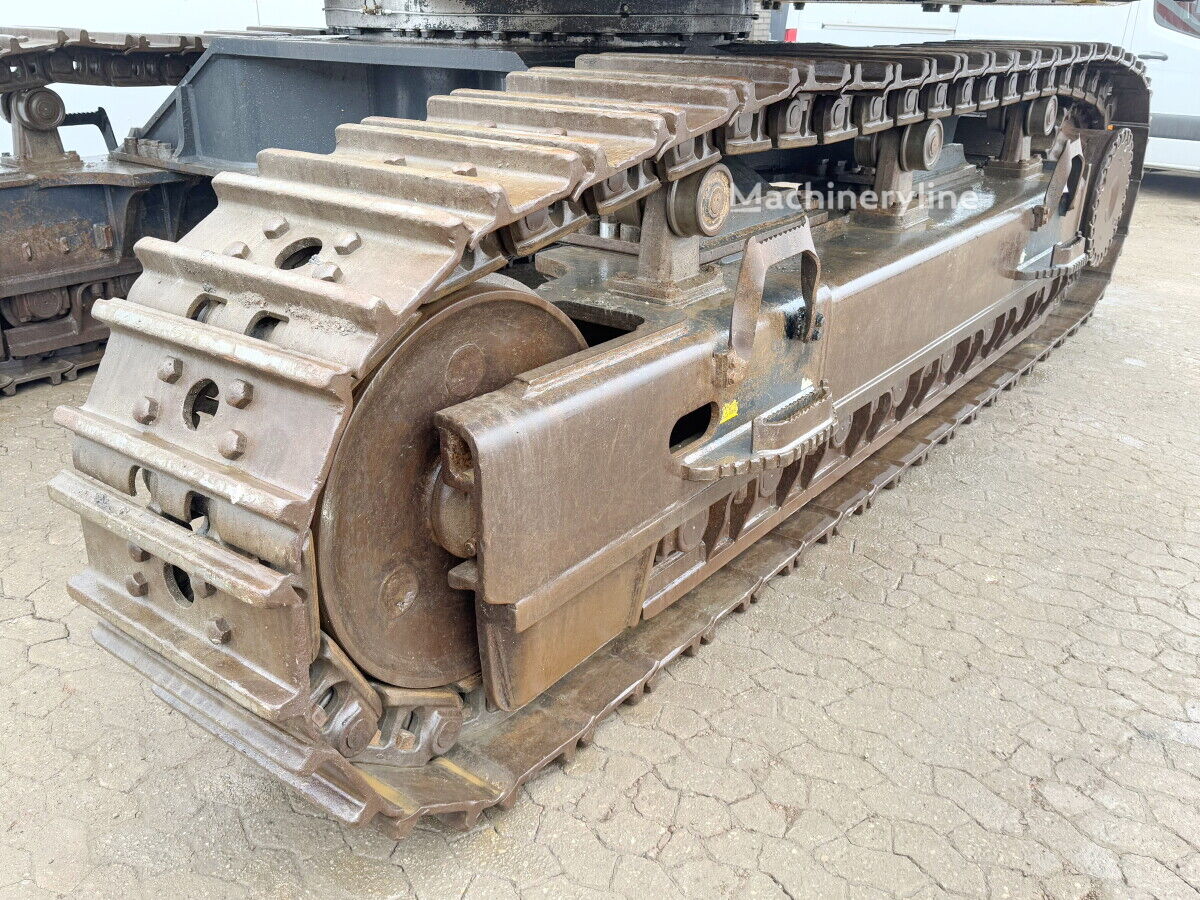 KOMATSU – 2015 – PC700LC