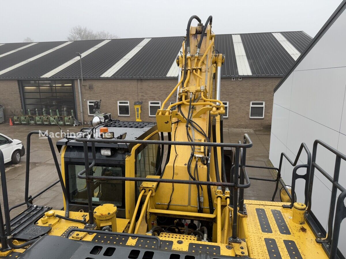 KOMATSU – 2015 – PC700LC