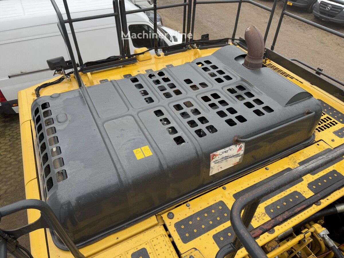 KOMATSU – 2015 – PC700LC