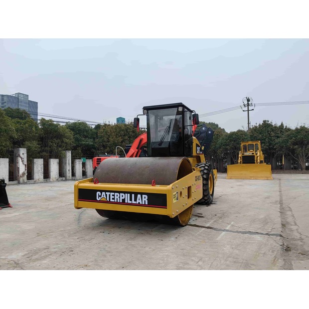CATERPILLAR – 2019 – CS683E