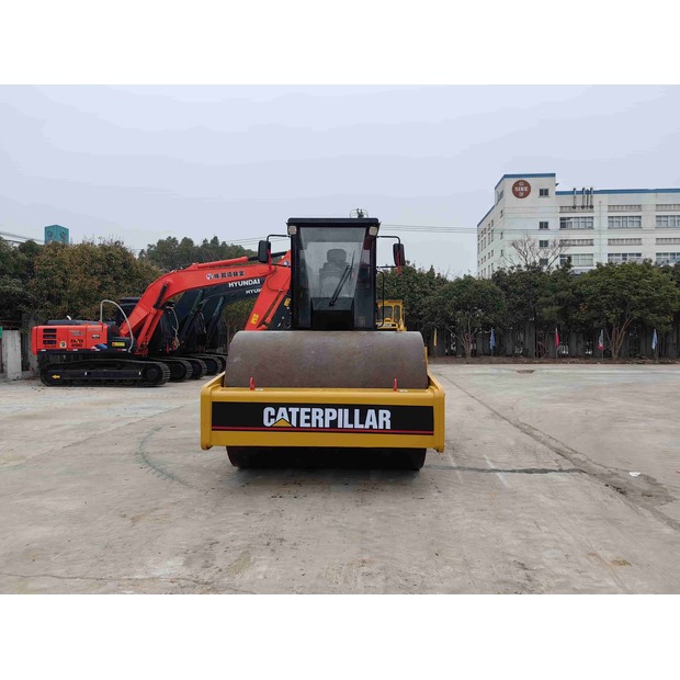 CATERPILLAR – 2019 – CS683E