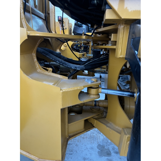 CATERPILLAR – 2024 – 140K