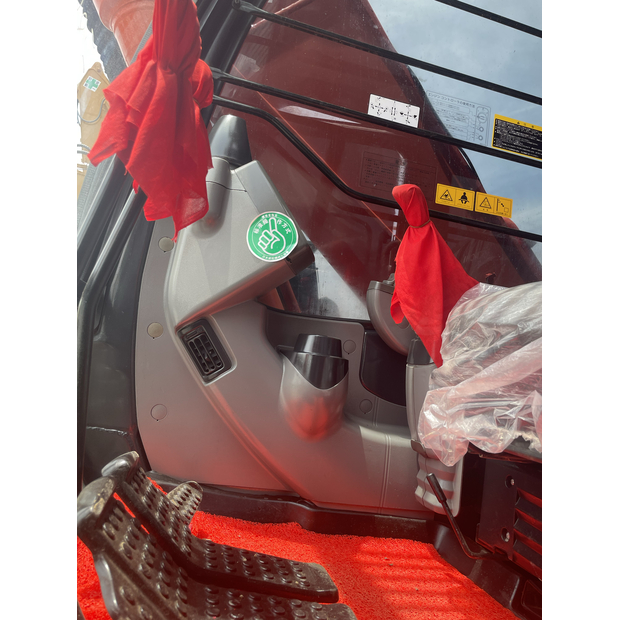 Hitachi – 2023 – ZX200