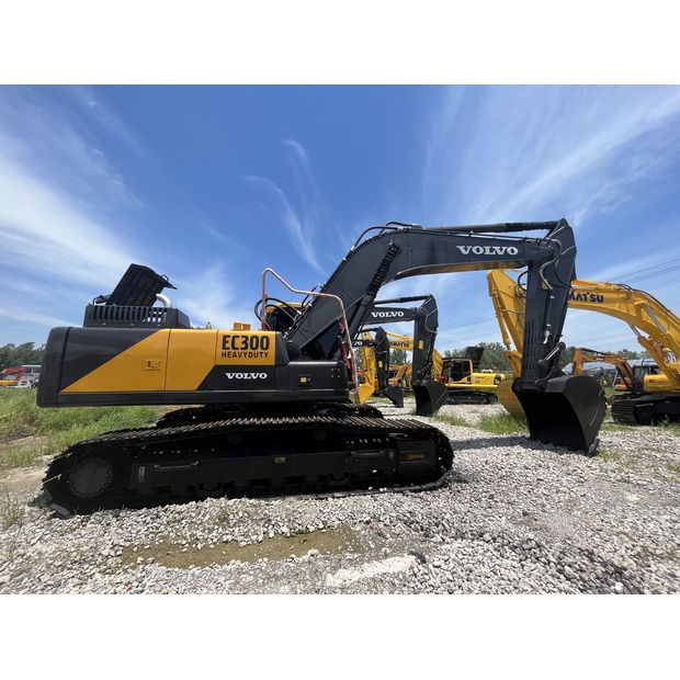 VOLVO – 2023 – EC300DL