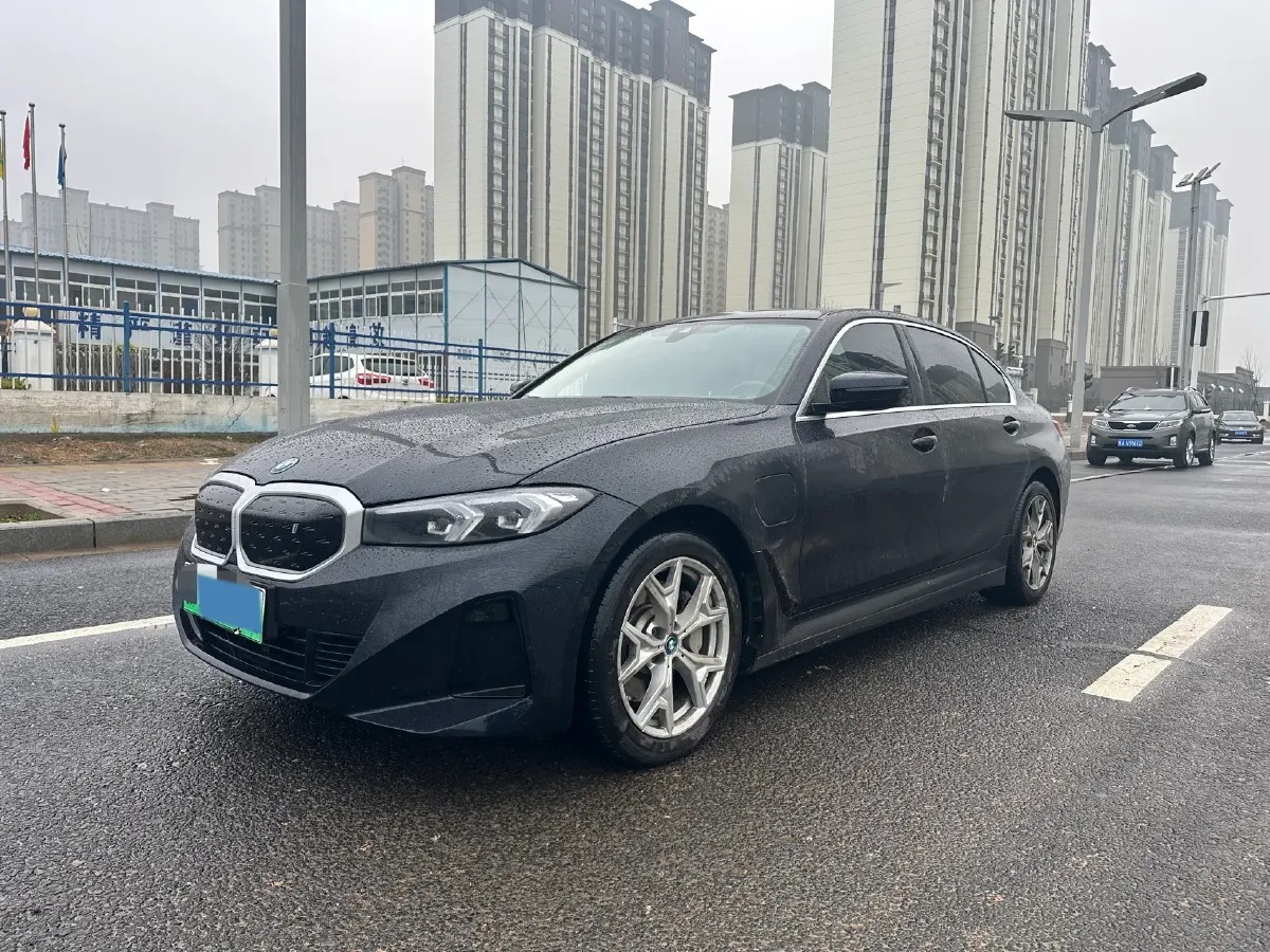 BMW – 2025 – I3 BEV 70KWH