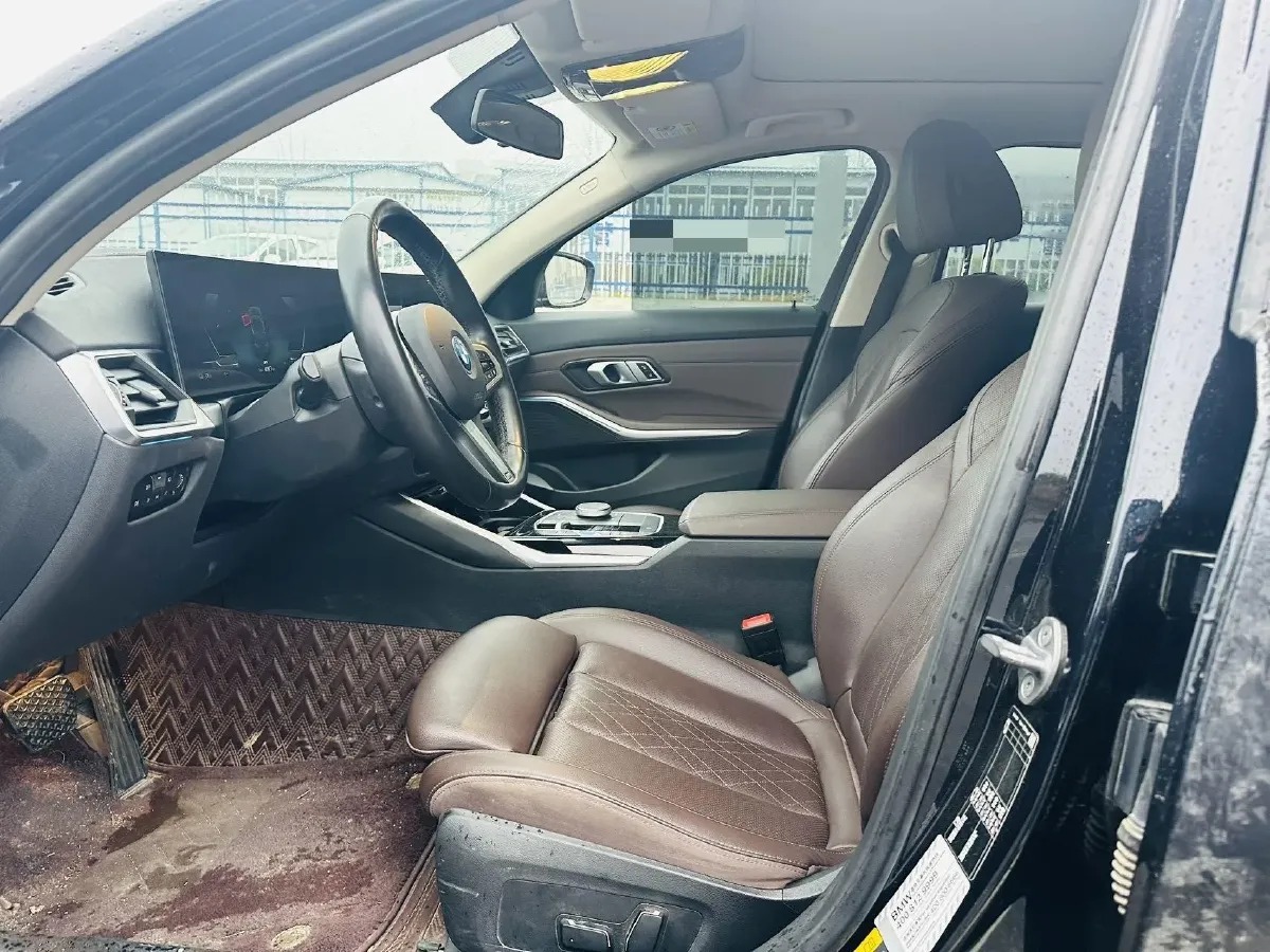 BMW – 2025 – I3 BEV 70KWH