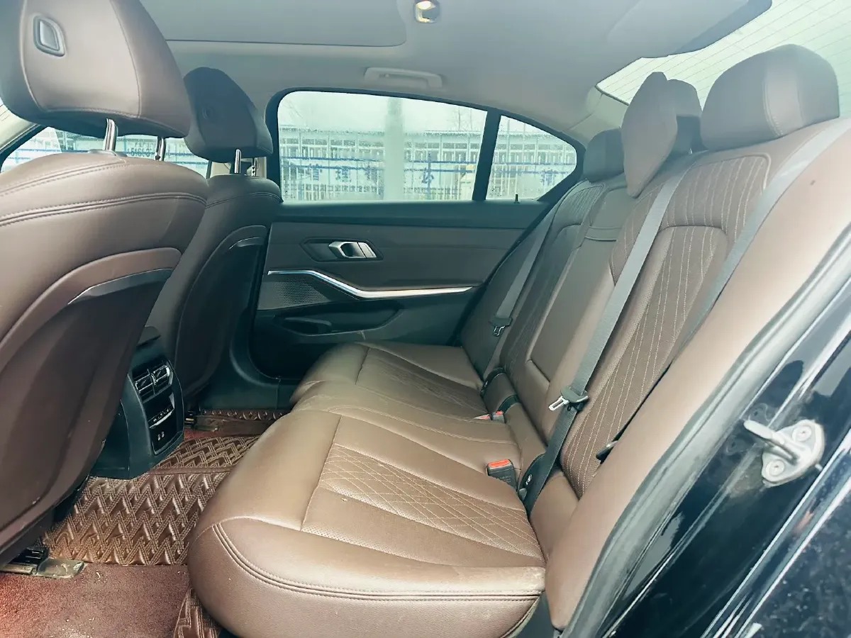 BMW – 2025 – I3 BEV 70KWH